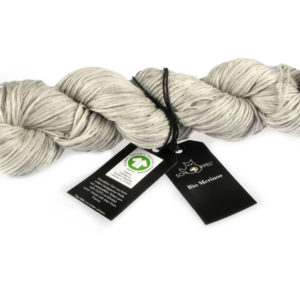 Bio Merinos 100g Stränge 8899M Schwarz-weiß