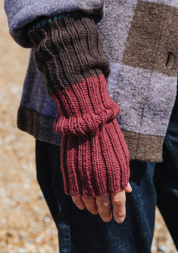 Pebble Island Alex Mittens